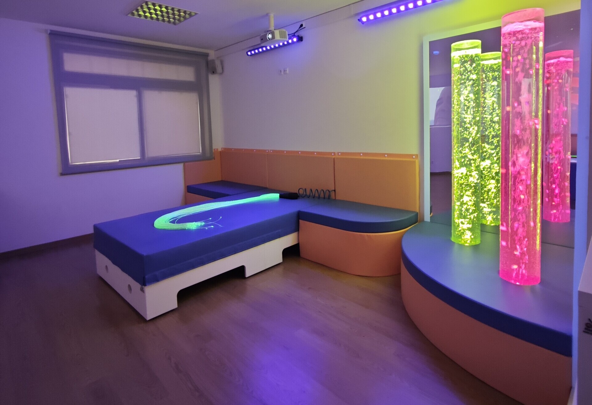 cama e colunas 2 -Sala Snoezelen